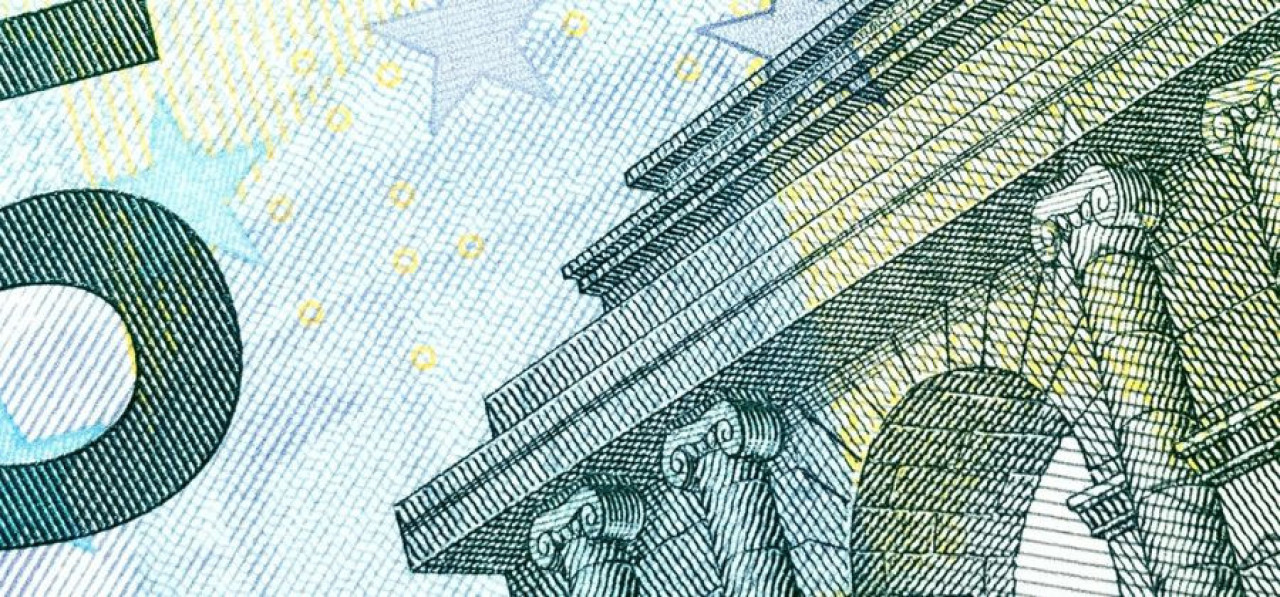 Sabia que pode poupar com a sua conta bancária? 