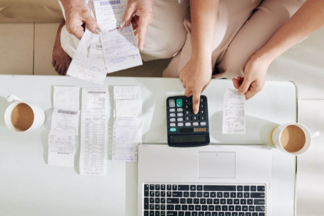 IRS: Entregar em conjunto ou separado? Saiba o que compensa mais 