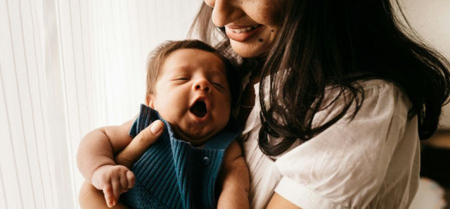 Licença parental: Como funciona para o pai e para a mãe? 