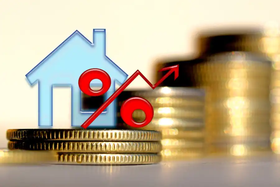 What does the spread represent in mortgage credit?