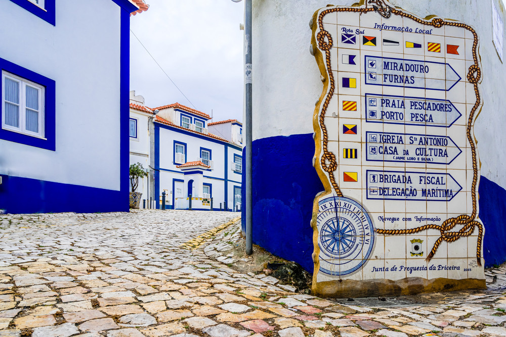 Want to buy a house in Ericeira? Get to know the wave city.